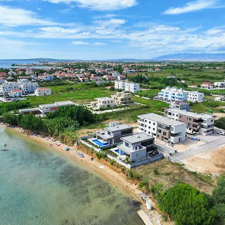 Deluxe Apartments Privlaka On The Sand Esterno foto
